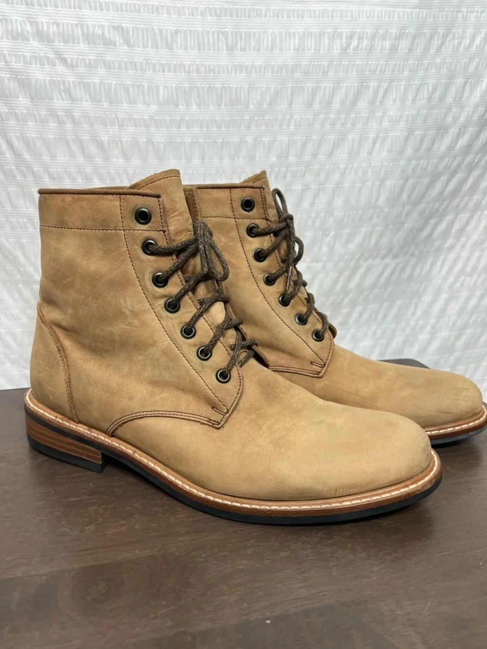 Nisolo leather lace